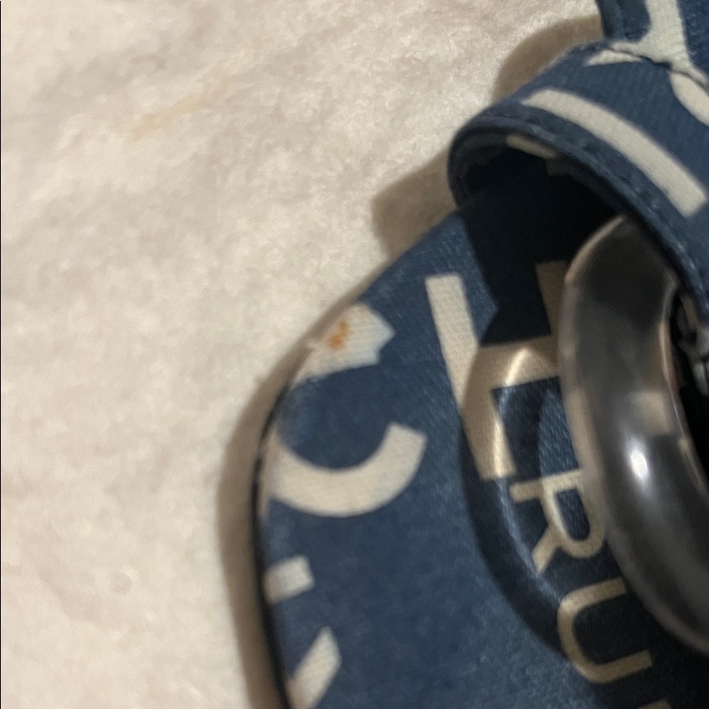 CHANEL Dark Blue and White Heels - Picture 2 of 13